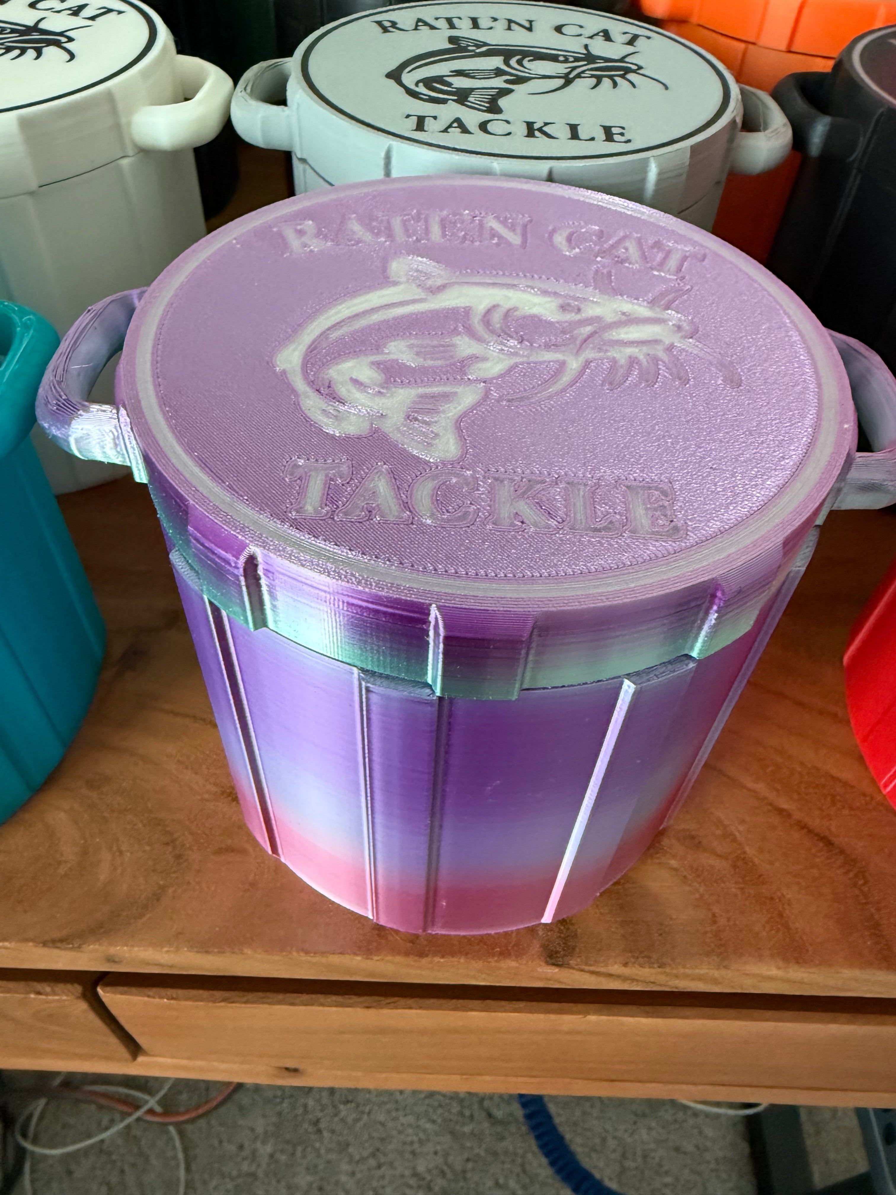 Ratl’N Bait Container Rainbow Pink